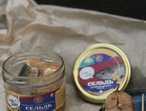 Сельдь подкопченная в масле, миниатюра #1